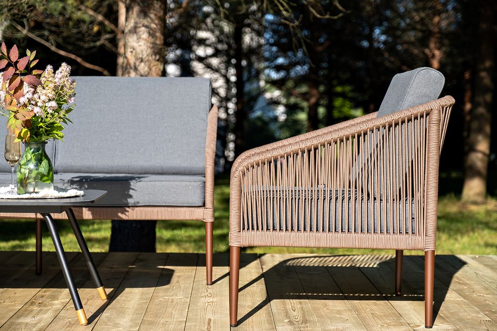 "Канны" лаунж-зона 5-местная из роупа со столом "Верона" (серый гранит), каркас алюминиевый коричневый, роуп коричневый