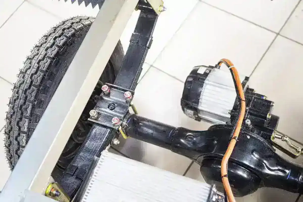 Грузовой электротрицикл Rutrike КАРГО Кабина 1500 60V1000W