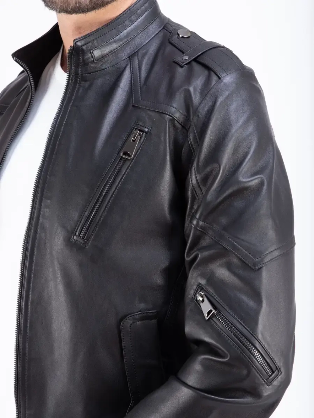 Куртка мужская  из натуральной кожи