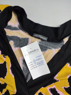 Блузка с ярким принтом 44 размер