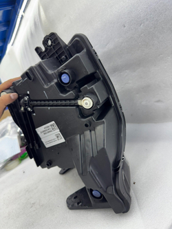 Передняя фара LED Geely Geometry 7 (оригинал,)