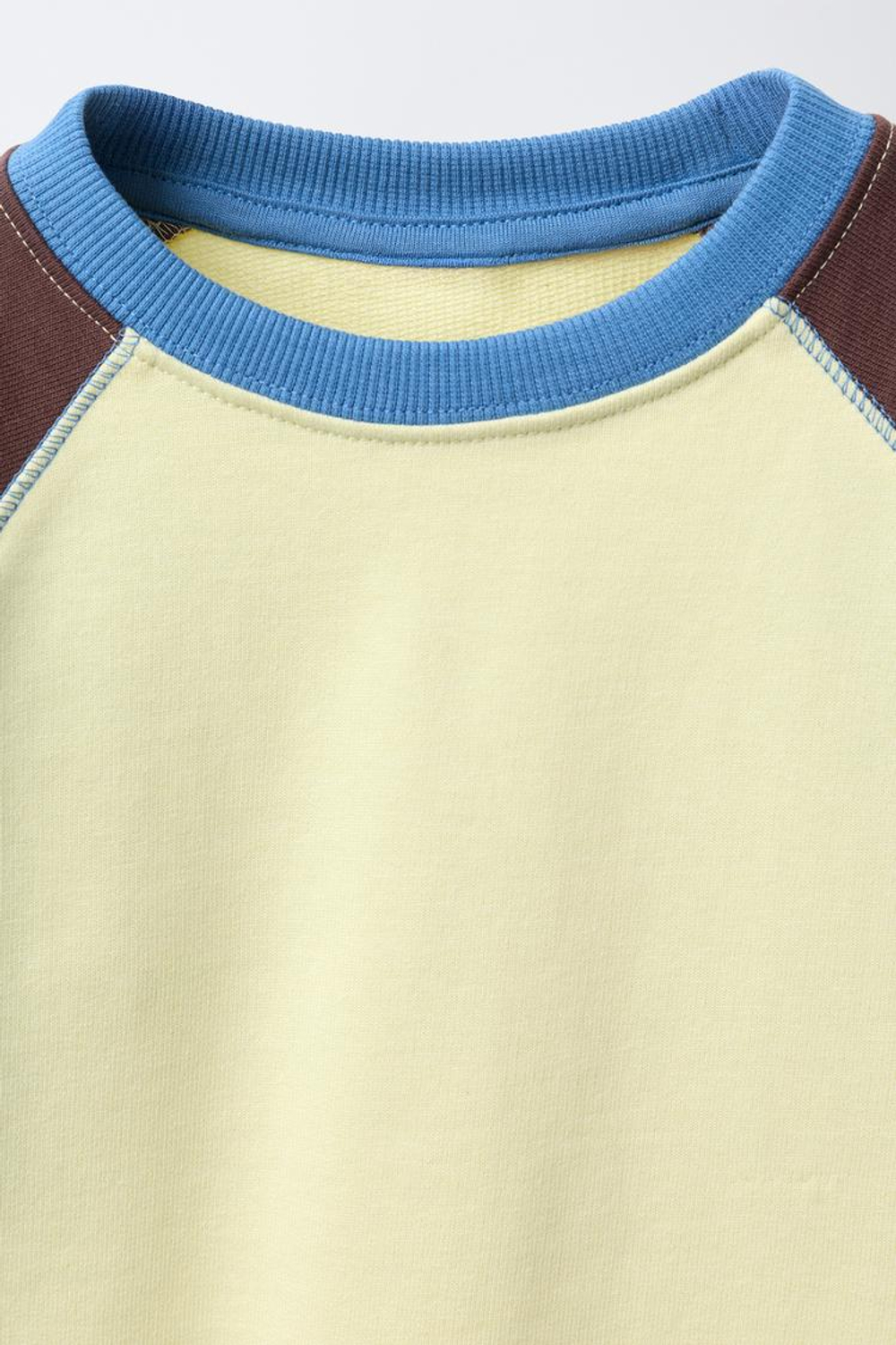 ZARA ФУТБОЛКА С РУКАВАМИ РЕГЛАН И КОНТРАСТНЫМИ ДЕТАЛЯМИ, ЖЕЛТЫЙ