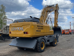 Колесный экскаватор LOVOL FP215W (ковш 1 м3)