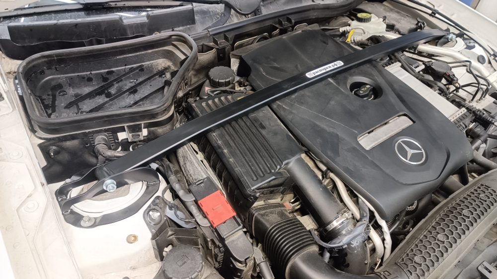 Распорка передних стоек Mercedes-Benz SLK 3 (R172) (ПОД ЗАКАЗ)