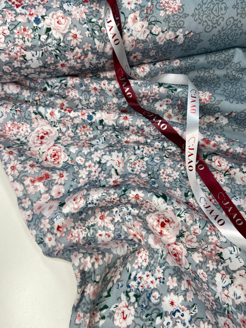 Сатин «Принт на голубом»