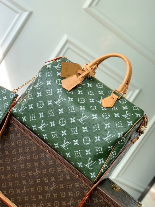Louis Vuitton Speedy P9 Bandouliere 40