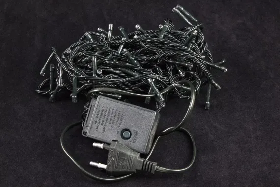 Светодиодная нить 7 м., 220V, 100 разноцветных LED ламп, контроллер, черный провод, Winner (m.01.5B.100-)