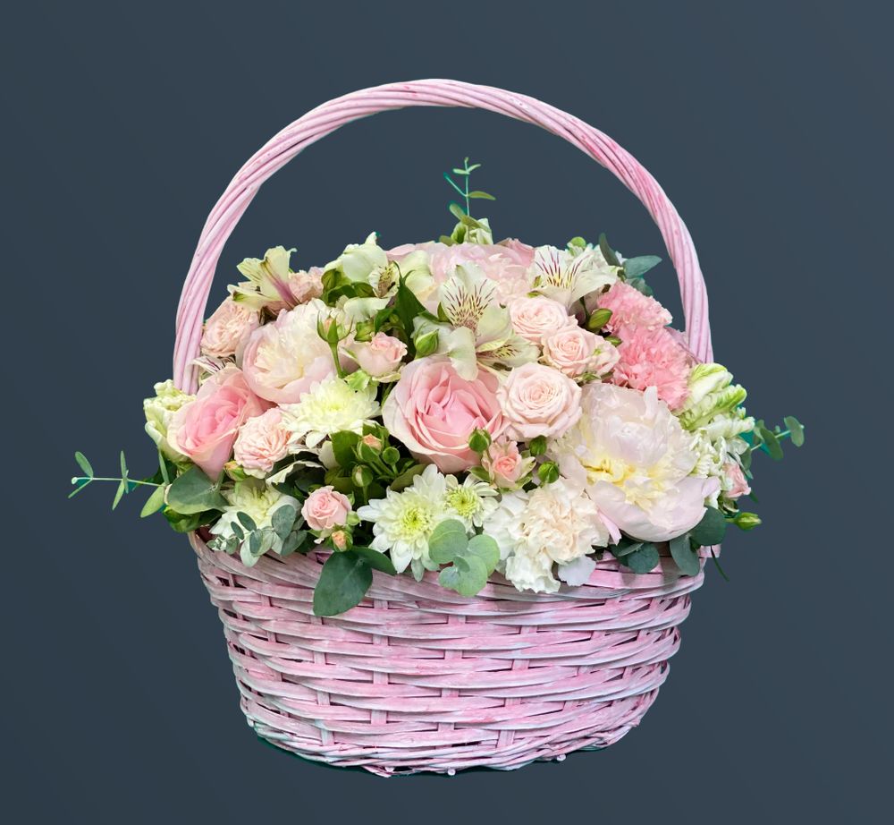 Букет Корзинка розовая с пиновидными Розами