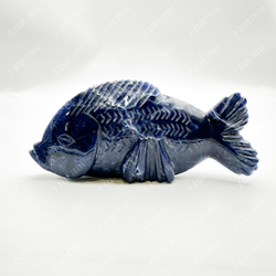 Лазуритовый карп малый [каменная фигурка]. Лазурит, резьба. XX в.