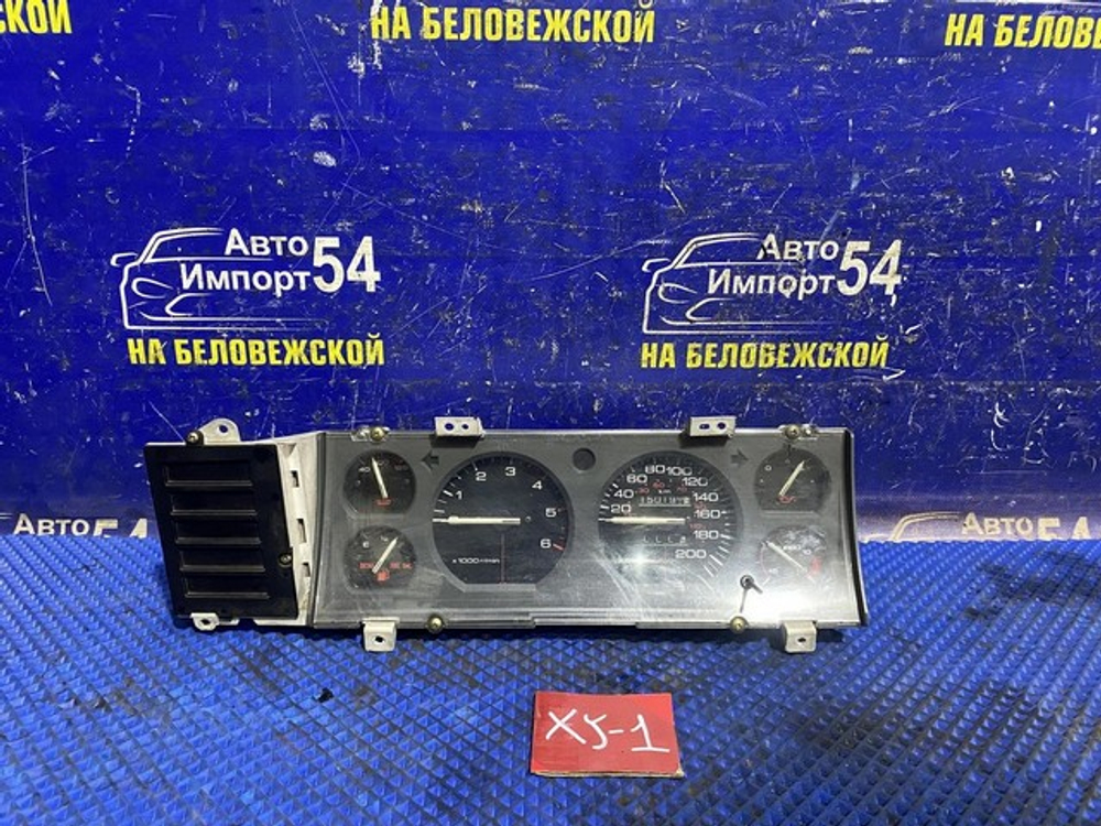 Щиток приборов JEEP cherokee 1992