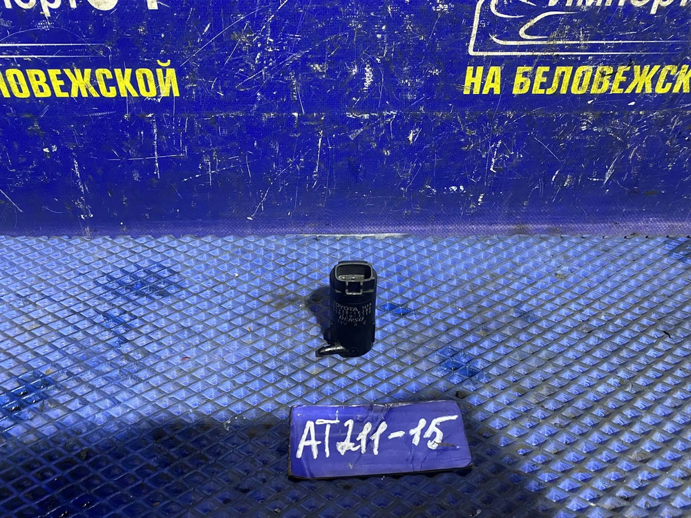 Моторчик бачка омывателя TOYOTA CARINA 2001