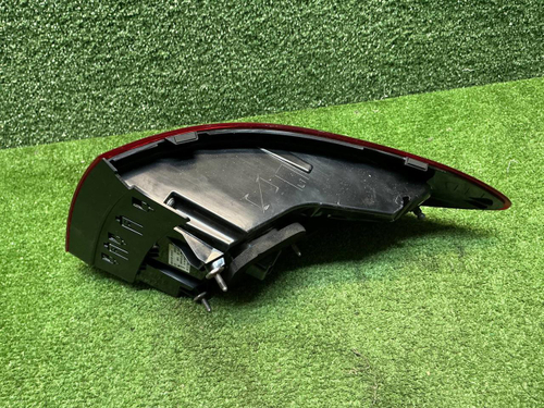 Фонарь левый внешний Mercedes GLC X253 (2019-2022)