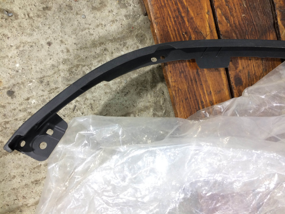 Спойлер переднего бампера Chevrolet Cruze Новый Оригинал 95135082