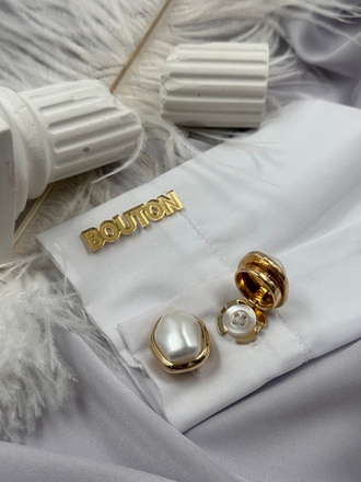 Накладка на пуговицу золотистая с жемчугом неровной формы