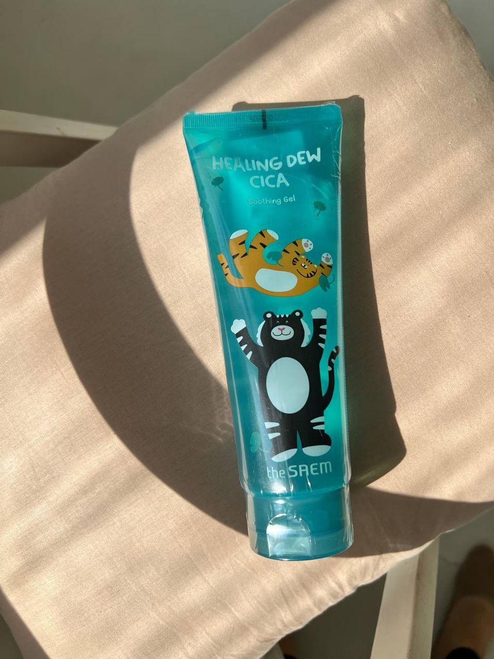 THE SAEM Успокаивающий гель с комплексом CICA для раздражённой кожи Healing Dew Cica Soothing Gel 120 ml