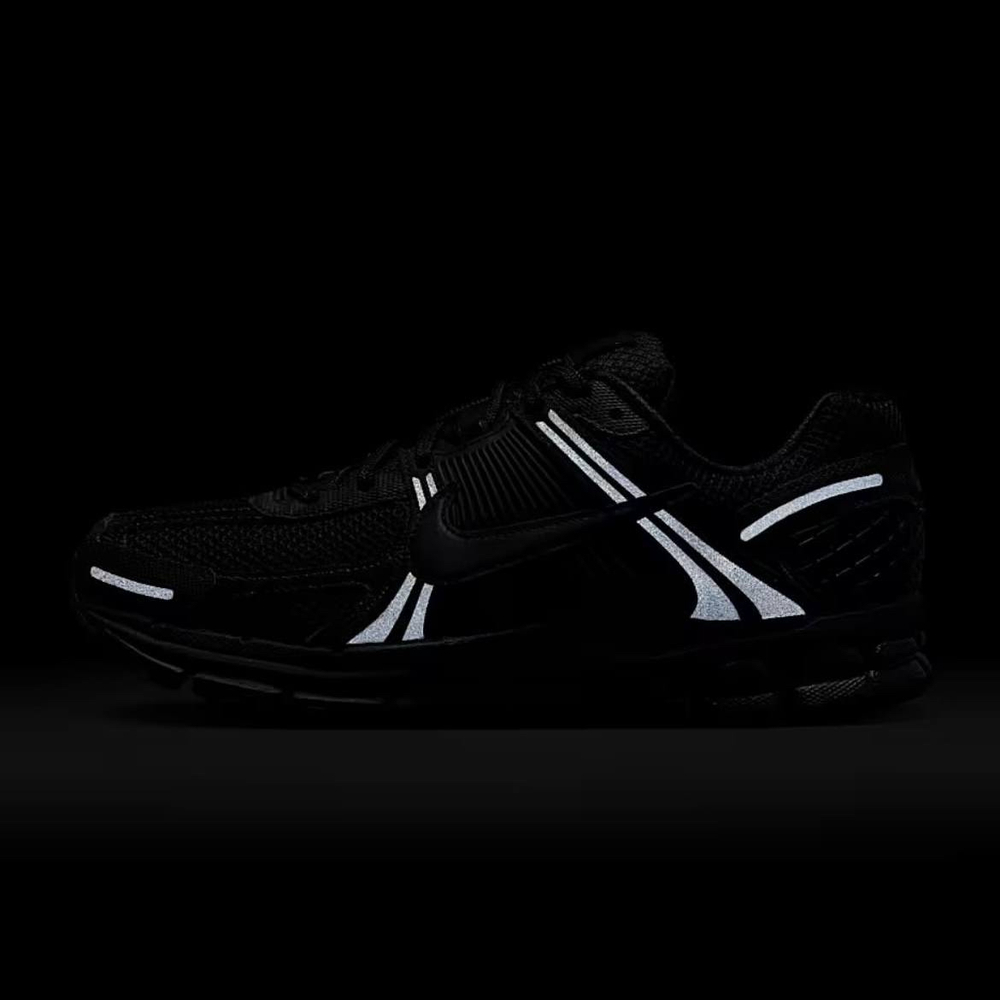 Nike Zoom Vomero 5 Triple Black