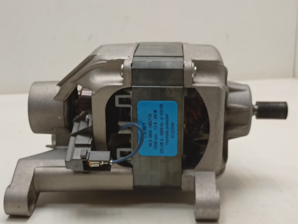 CS41072D1/2-07 кт49 Двигатель для стиральной машины Candy 43025049 б/у