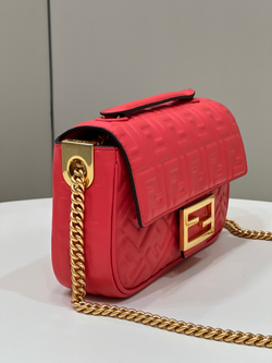 Fendi Baguette Chain Bag 24 cm