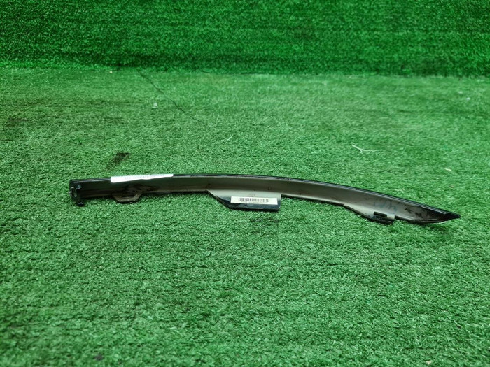 Накладка перед. бампера Jeep Grand Cherokee 13-22