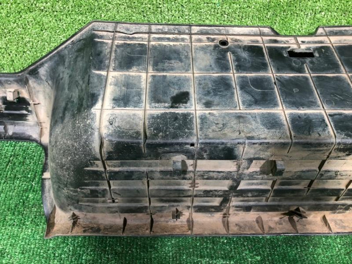 Накладка заднего бампера Toyota Hilux 8 (2015-н.в.)