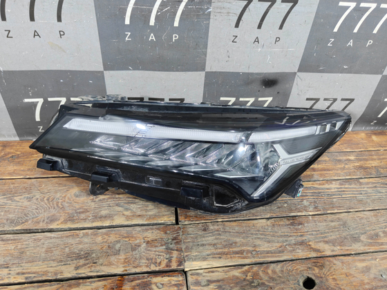Фара левая LED Geely Coolray 23-нв Б/У Оригинал 7051055300