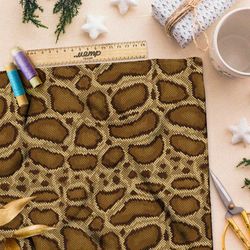 Ткань шифон коричневый питон в пикселях