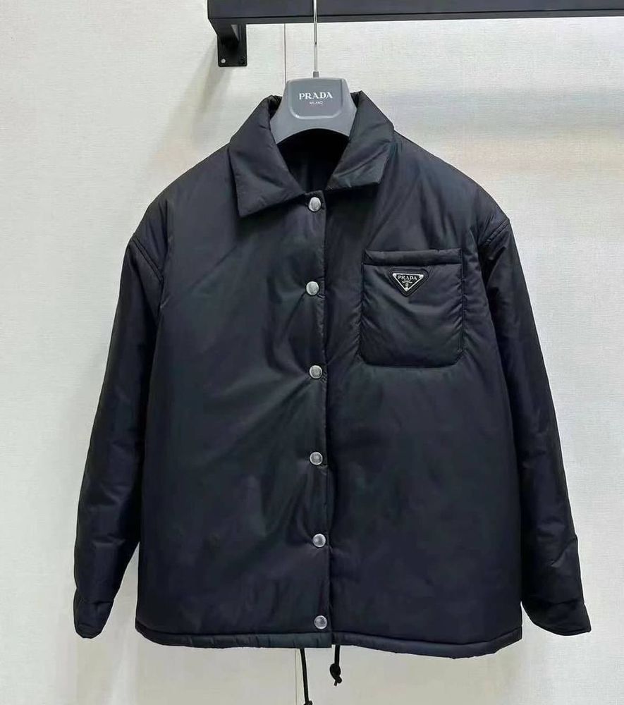 Футболка Prada