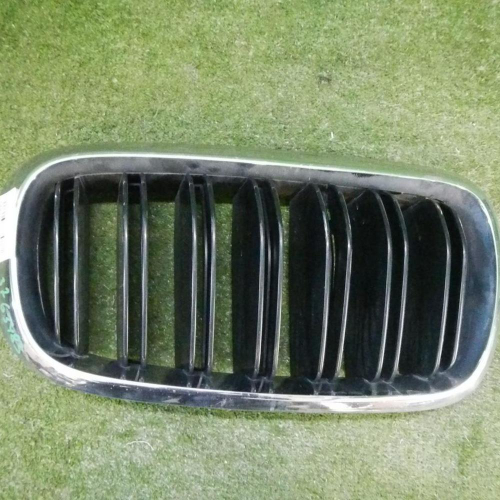Решетка радиатора правая BMW X5M F85, X6M F86 (2014-2019)