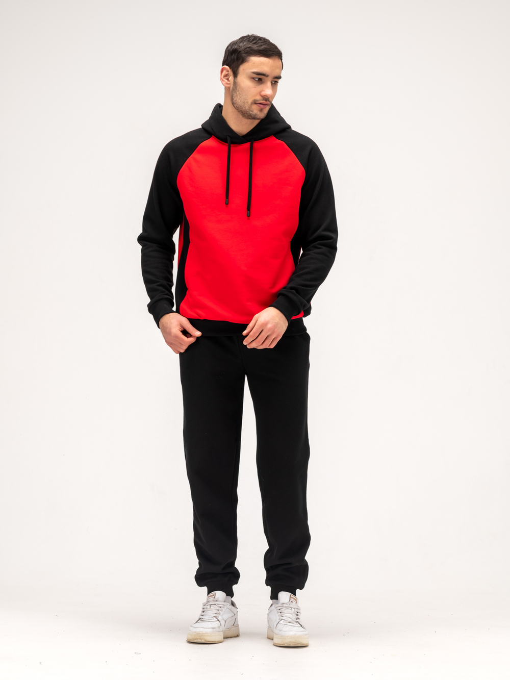 Костюм мужской спортивный теплый. Черный/красный