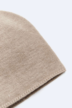 ZARA ШАПКА БИНИ С ПОЛИРОВКОЙ, БЕЖЕВЫЙ