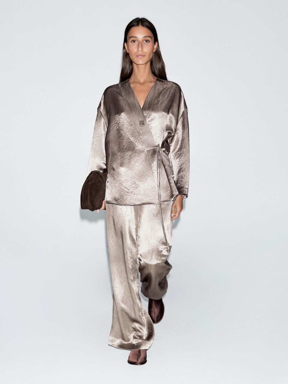 Massimo Dutti Атласное кимоно с завязками по бокам, цвет шампанского