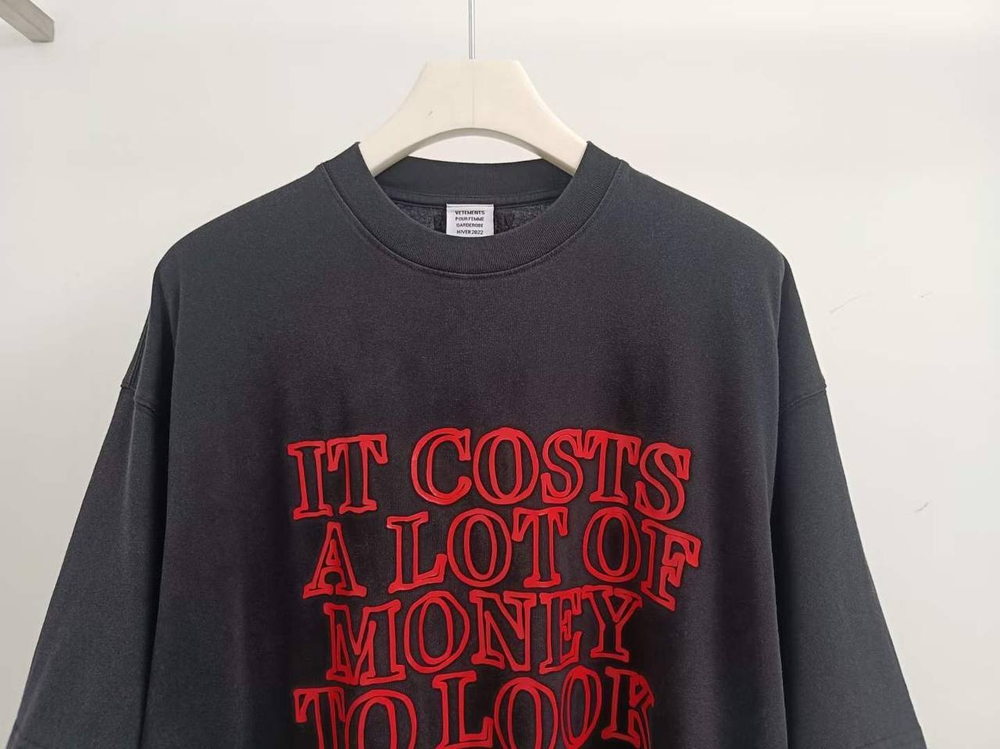 Футболка Vetements