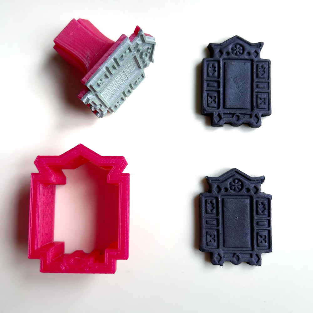 Штамп с вырубкой "Окошко"