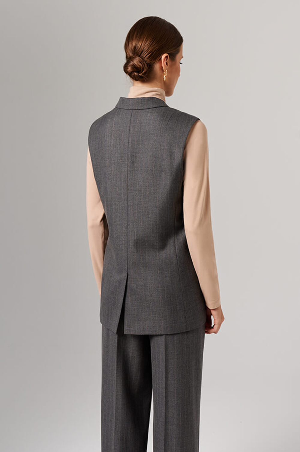 1911 Жилет женский (темно-серый полоска)