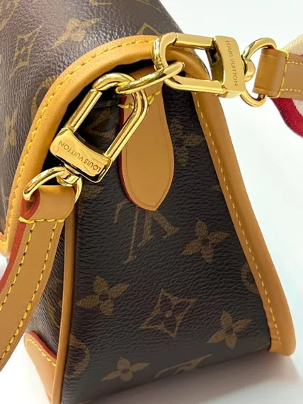 Сумка Louis Vuitton Diane коричневый