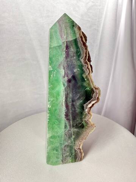 Флюорит-кристалл с природной матрицей