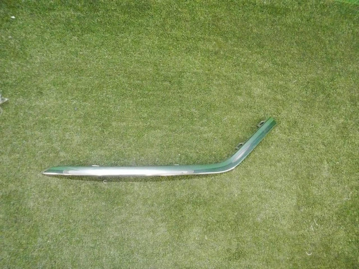 Молдинг перед. бампера Mercedes GLS x167 19-23 AMG