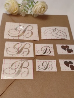 Наклейки свадебные на бутылки и бокалы инициалы " В "