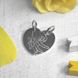 Серебряные парные подвески половинки сердца с гравировкой на заказ