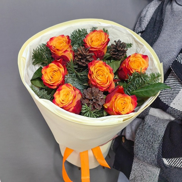 Букет из 7 роз сорта "Atena" (Эвкалипт 60 см)