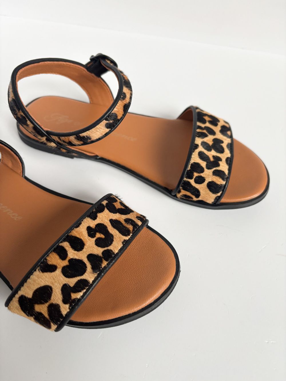 Кожаные босоножки Age of Innocence, 31