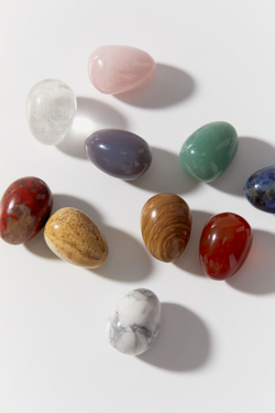 Яйцо из натурального камня маленькое