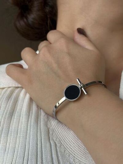 Браслет с черным диском