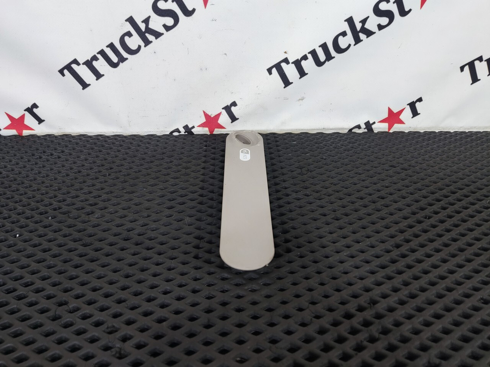 Накладка прикуривателя 2018г.