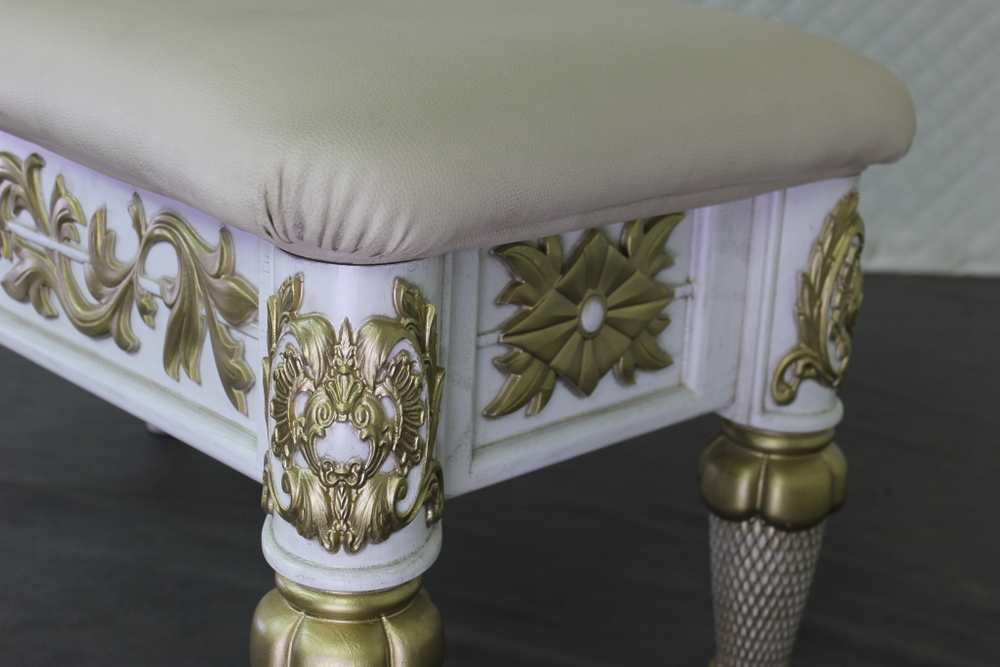 Банкетка прикроватная