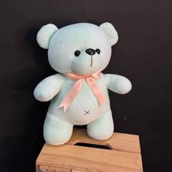 Медвежонок плюшевый с ленточкой