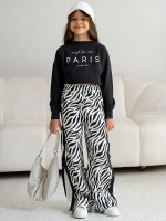 Костюм для девочки на осень