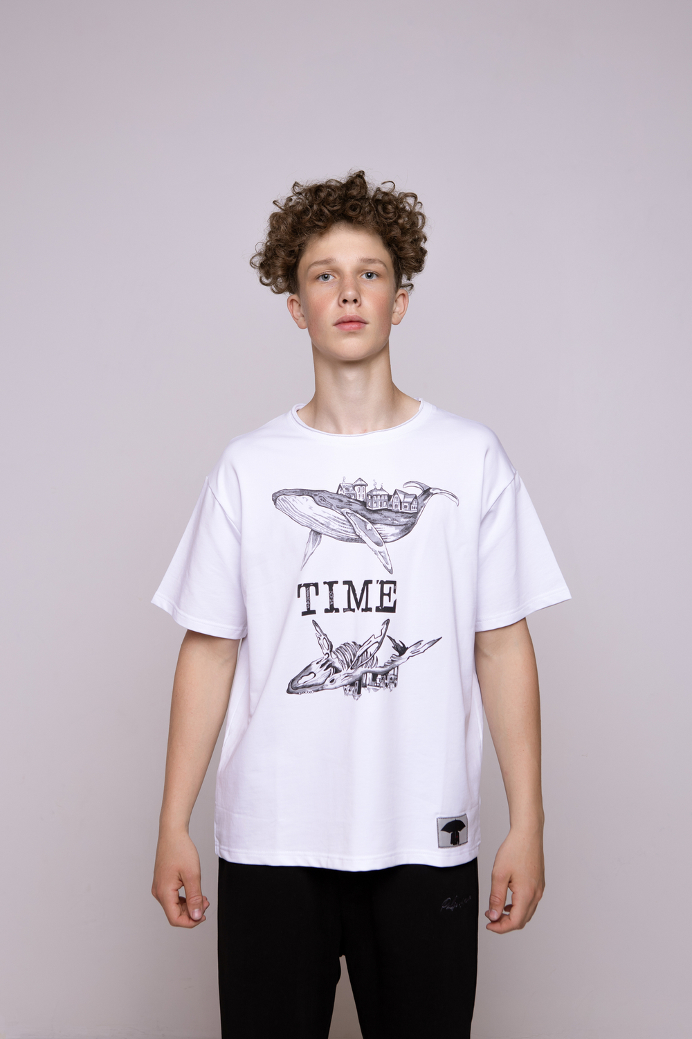 Футболка oversize с принтом «Whale.TIME»
