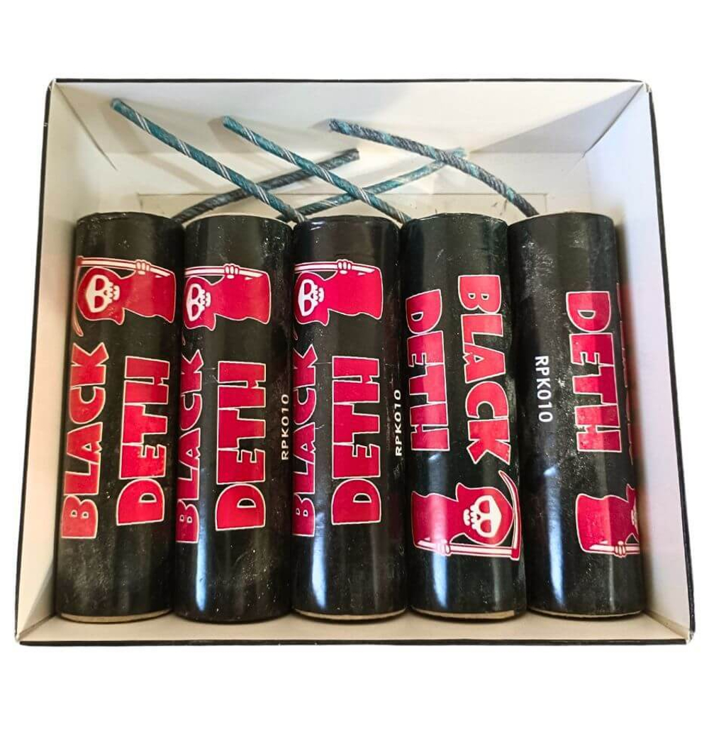 Петарды 'Black Death' (RPK010) от РПК Залп, упаковка 5 шт.