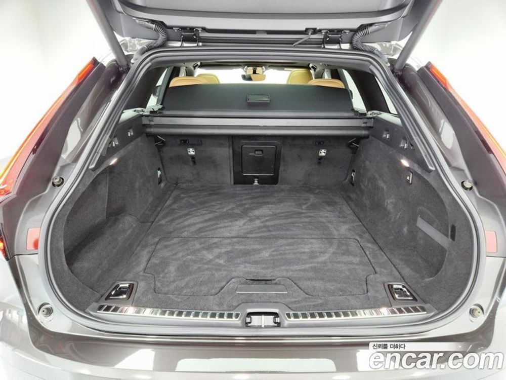 Volvo V90 Cross Country B5 Ultimate AWD (02.2023)